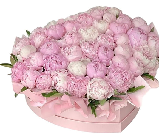 Peonies Heart Box with Luxury Wrapping - Fresh Bouquet Co.